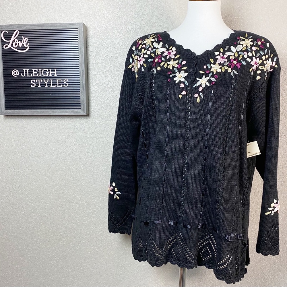 Vintage Flower Ribbon Embroidered Black Sweater